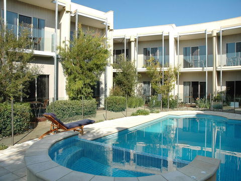 Rye Hotel Accommodation - Dalby Accommodation 1