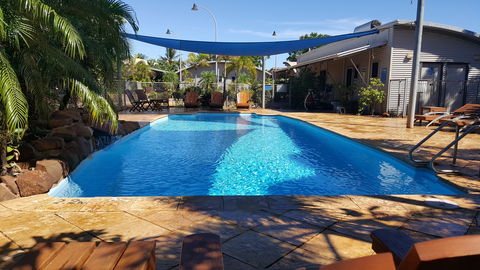 Samson Beach Chalets - Dalby Accommodation 2