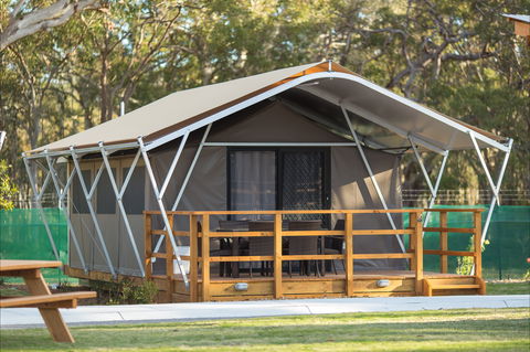 Shoal Bay Holiday Park - Dalby Accommodation 1