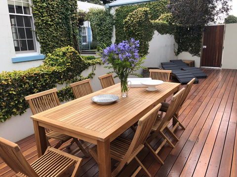 Spinnakers Waterfront - Dalby Accommodation 1