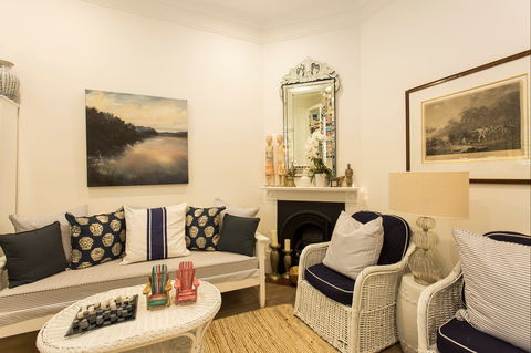 Stylish Interiors In The Bay - Dalby Accommodation 1