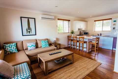 Sunbaker Beach House - Dalby Accommodation 1