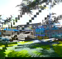 Surfside Holiday Apartments - Dalby Accommodation