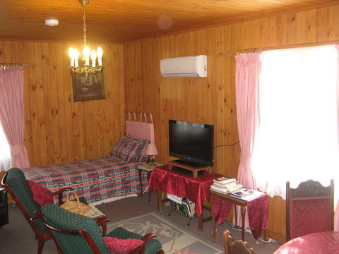 The Grove - Dalby Accommodation 1