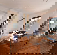 The Parson's Retreat - Dalby Accommodation