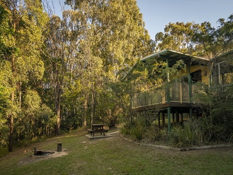 Tuckers Rocks Cottage - Dalby Accommodation 0