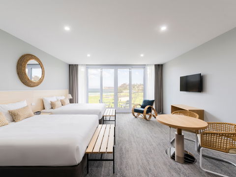 Abode Malua Bay - Dalby Accommodation 2