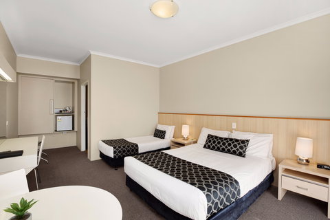 Adelaide Road Motor Lodge - Dalby Accommodation 0