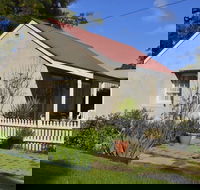 Almond Tree Cottage - Dalby Accommodation