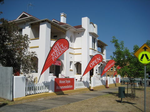 B And B On Bettington - Dalby Accommodation 1