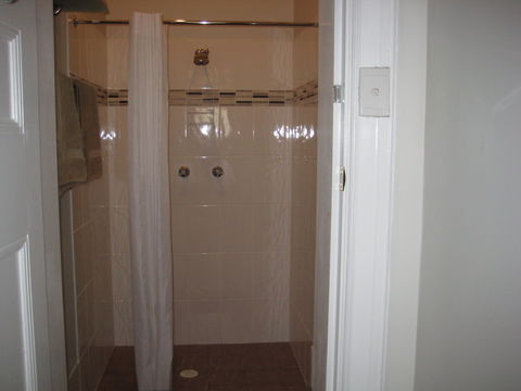 B And B On Bettington - Dalby Accommodation 2