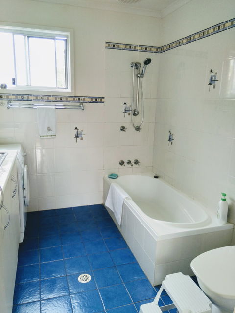 Basin Bliss - Dalby Accommodation 0