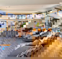 Beachcomber House - Dalby Accommodation