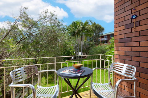 Bikini - Dalby Accommodation 1