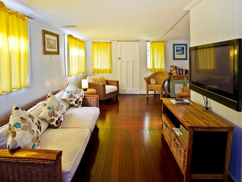 Blue River Shack - Dalby Accommodation 0
