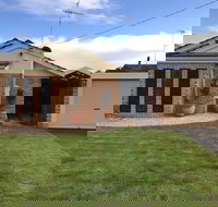 Canalside Family Getaway - Dalby Accommodation