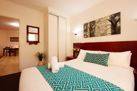 Coffee House Apartment Motel - Dalby Accommodation 0