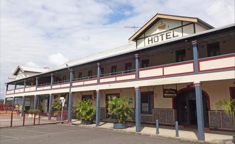 Crown Hotel Motel - Dalby Accommodation 0