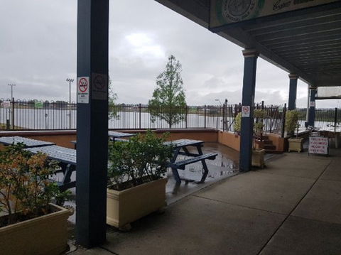 Crown Hotel Motel - Dalby Accommodation 1