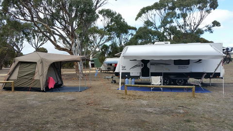 Discovery Lagoon Camping Grounds - Dalby Accommodation 0