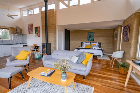 Ecopia Retreat - The Villas - Dalby Accommodation 2