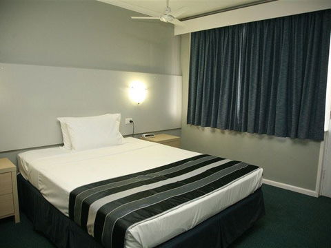 Flinders Motel - Dalby Accommodation 0