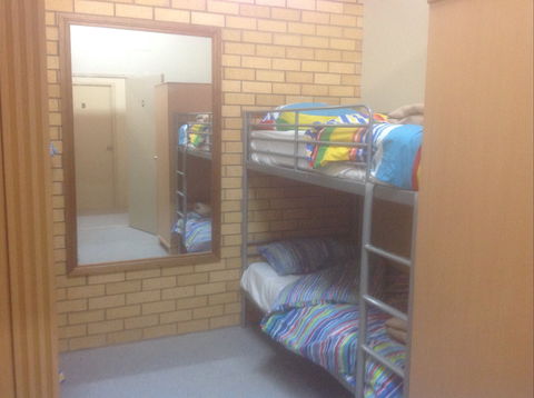 Hillston Backpackers - Dalby Accommodation 2