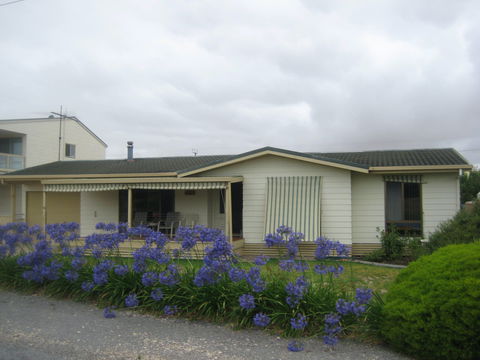 Holiday Magic - Dalby Accommodation 0