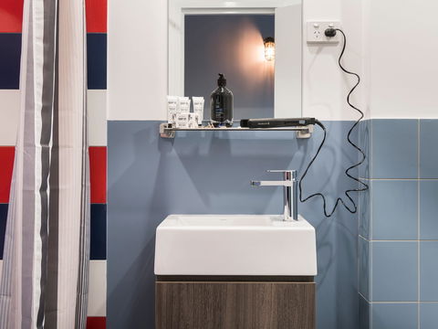 Hostel G Perth - Dalby Accommodation 2