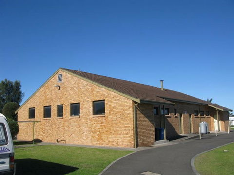 Lake Windemere Caravan Park - Dalby Accommodation 2