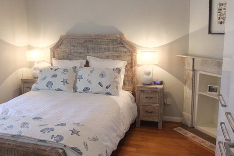 Manly Seaside Cottage - Dalby Accommodation 2