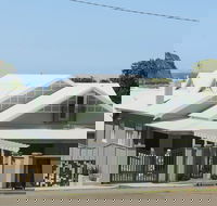 Merewether Beach House B and B - Dalby Accommodation