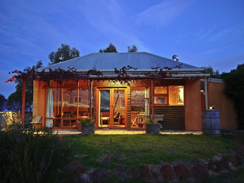 Minko Farmstay - Dalby Accommodation 0