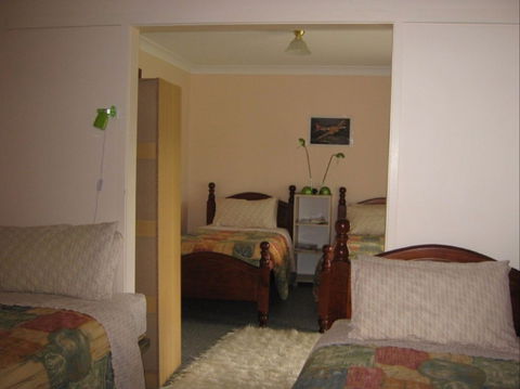Narromine Aerodrome Tourist Park And Motel - Dalby Accommodation 1