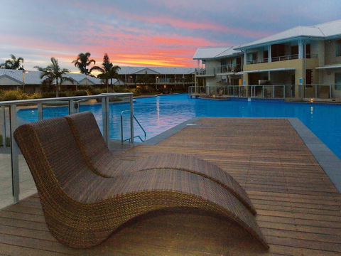 Oaks Port Stephens Pacific Blue Resort - Dalby Accommodation 0