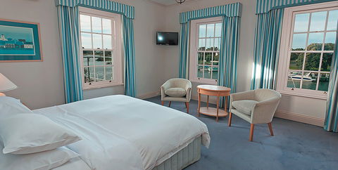 Oscars Waterfront Boutique Hotel - Dalby Accommodation 1