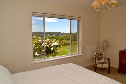 Pat And Ted's In The Piccadilly Valley - Dalby Accommodation 2