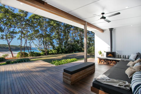 Pebbly Beach Escape - Dalby Accommodation 0