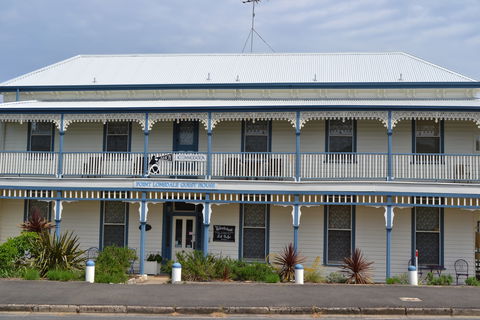 Point Lonsdale Guest House - Dalby Accommodation 0