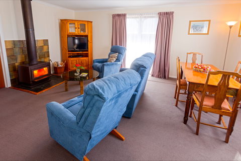 Pol And Pen Holiday Cottages - Dalby Accommodation 1