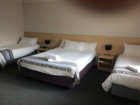 Red Cedar Motel: Muswellbrook - Dalby Accommodation 0