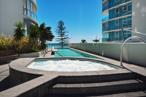 Reflections Coolangatta Beach - Dalby Accommodation 1