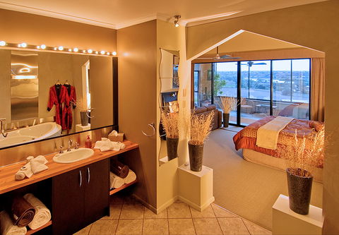 Riverview Rise Retreats - Dalby Accommodation 2