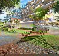 Sails Resort on Golden Beach - Dalby Accommodation