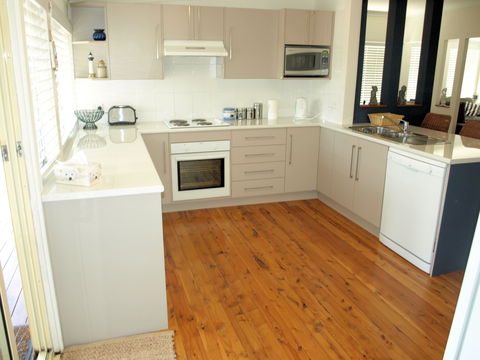 Seaside House Jervis Bay - Dalby Accommodation 1