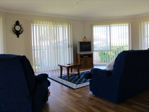 Sims Holiday Home - Dalby Accommodation 1