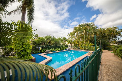 Southside Holiday Village - Dalby Accommodation 1
