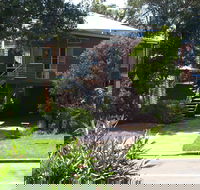 Surf House Narrawallee - Dalby Accommodation