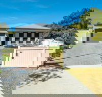 The Nest  Wrights Beach - Dalby Accommodation
