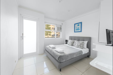 The Manly Hotel Est. 1964 - Dalby Accommodation 1